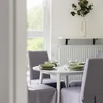 Metro Bielany By Renters