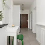 Metro Bielany By Renters Apartmán *