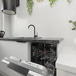 Metro Bielany By Renters