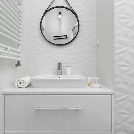 Apartment Metro Bielany By Renters Warsaw