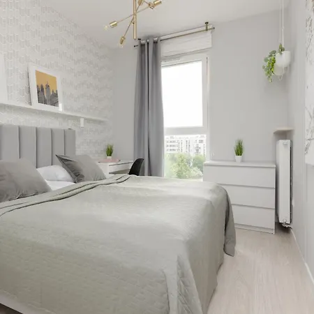 Metro Bielany By Renters Varsó