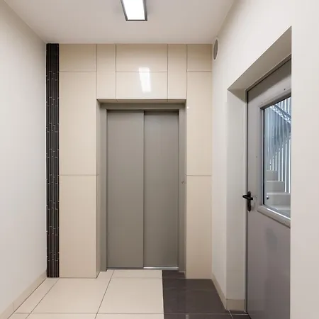 Metro Bielany By Renters Varsó