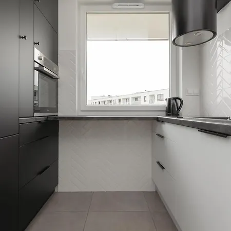 Apartment Metro Bielany By Renters