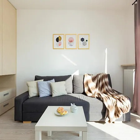 Metro Bielany By Renters * Varşova