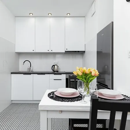 Metro Bielany By Renters * Varşova