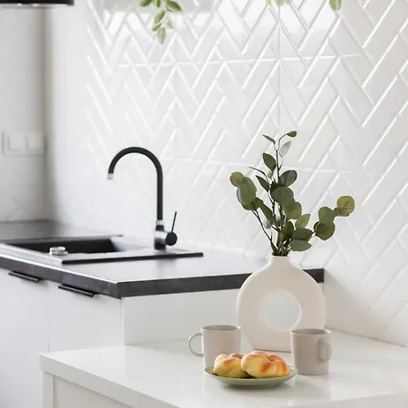 Metro Bielany By Renters